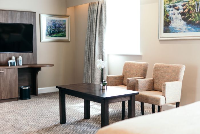 Dillons Hotel